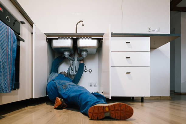 Professional Drain Cleaning technician working in Sierra Madre, CA